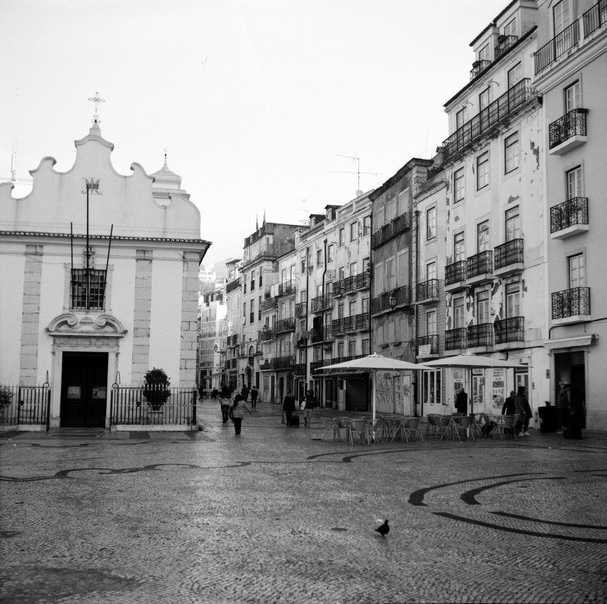 000004230001Lissabon 2020023_ZeissIkon_KodakTmax100_Lissabon2020.jpg