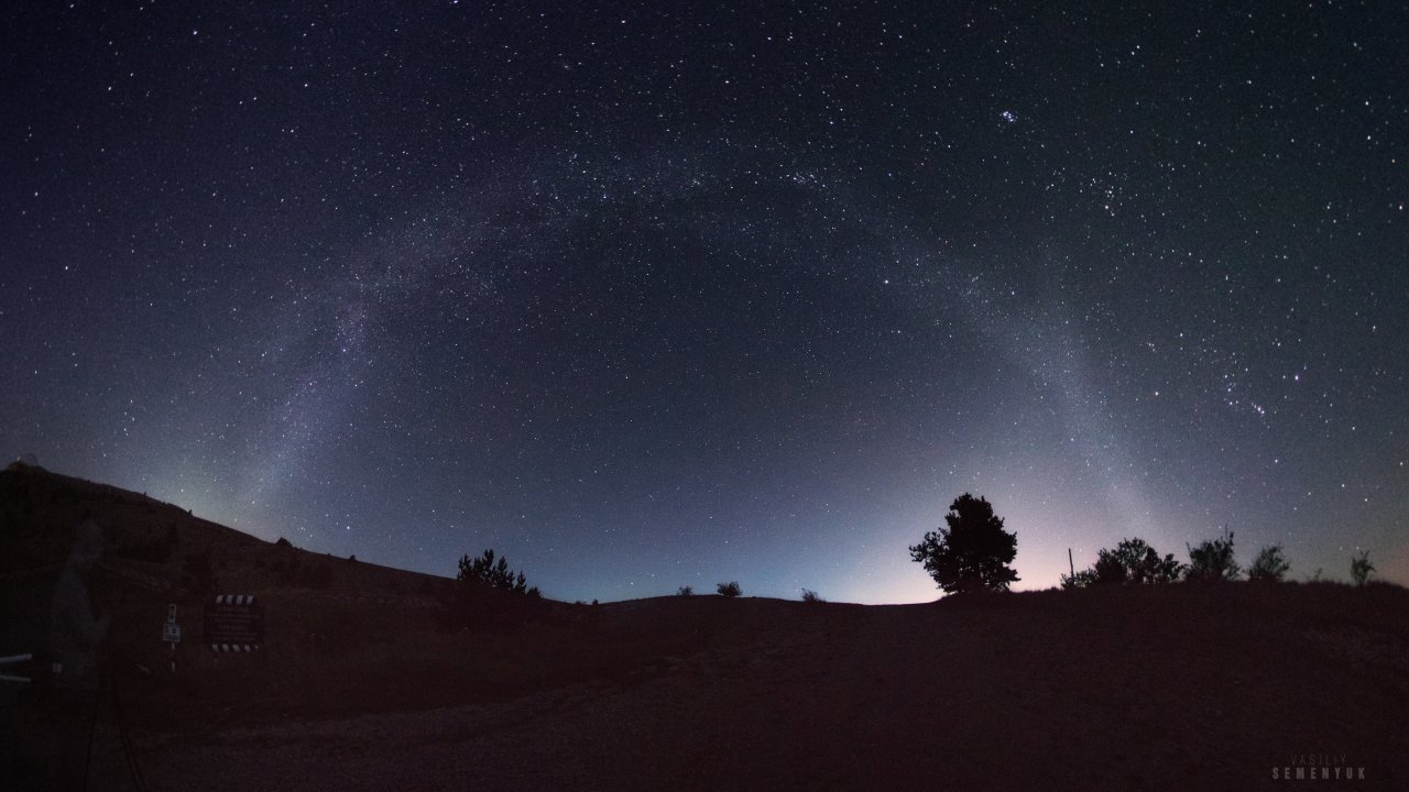 Circle of Milky way Pano web.jpg