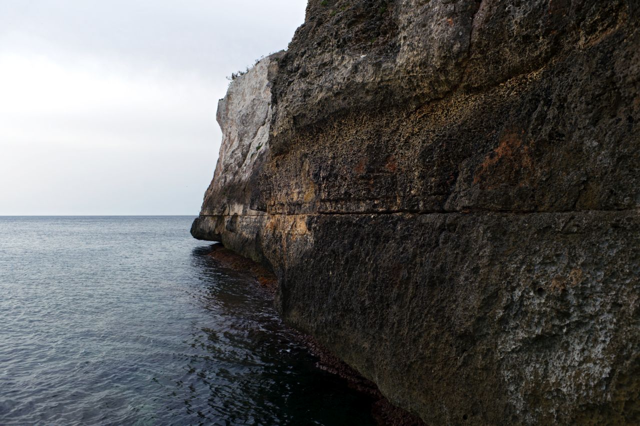 DSC07272 Cala Antena horizontal line.jpg