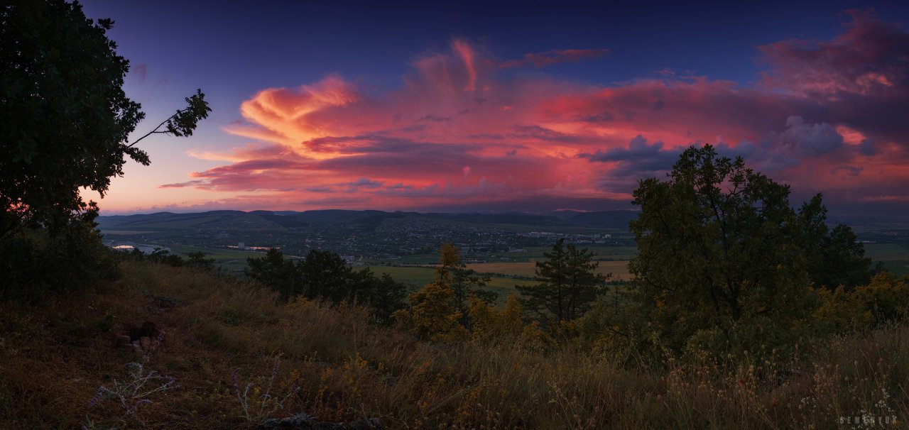 June storm above the city pano web.jpg