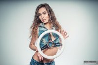 Car-Photographer.ru-steering_wheels_girl-24.jpg