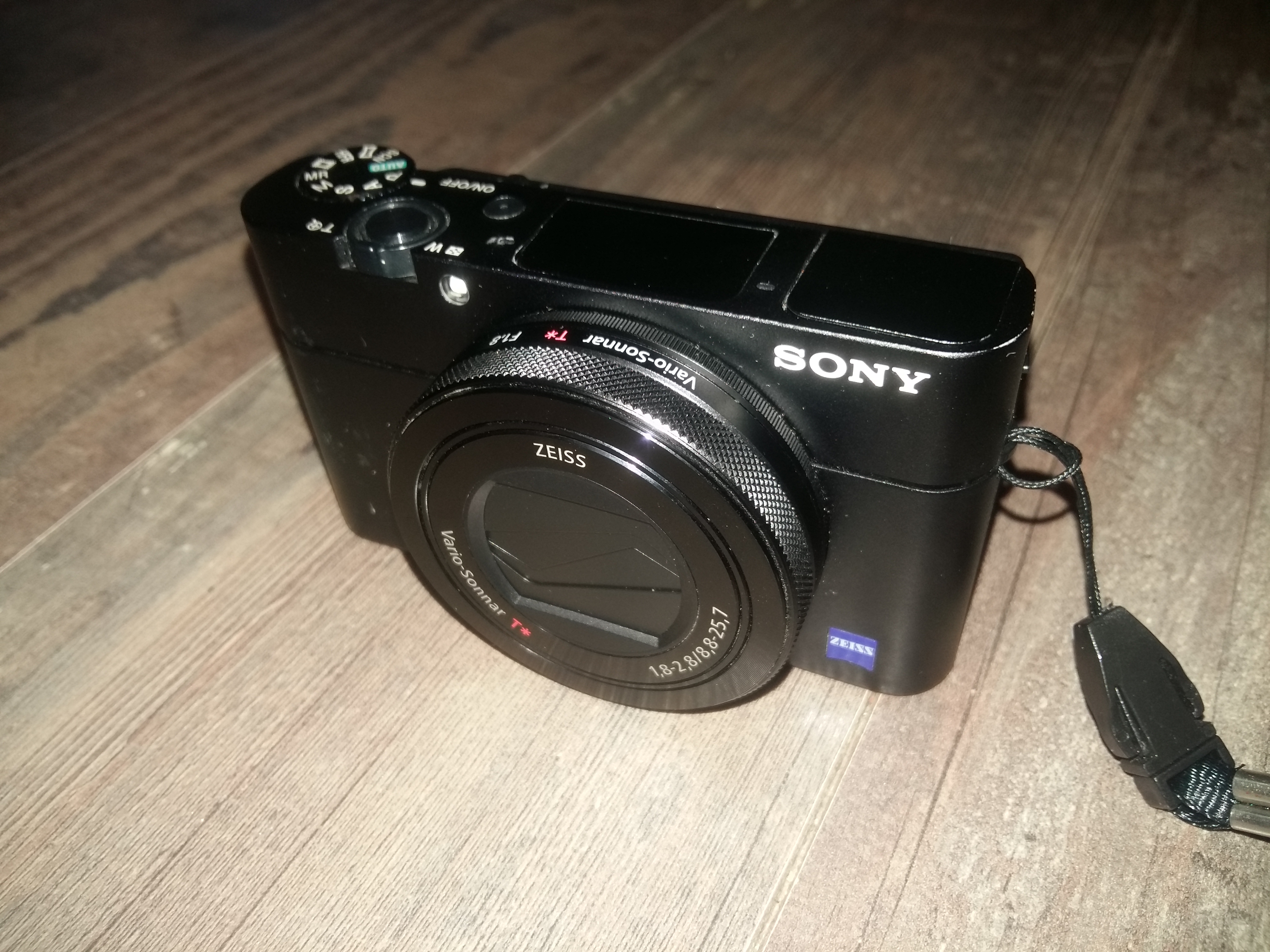 Продам Sony RX100m5