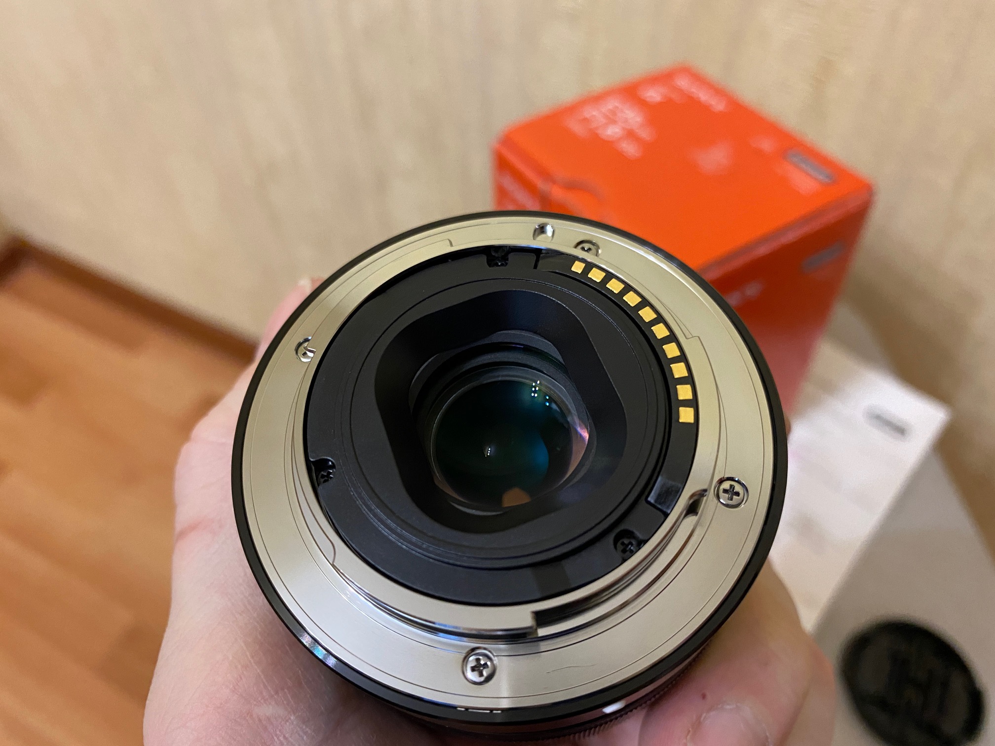 Sony Е 35mm f/1.8 OSS как новый