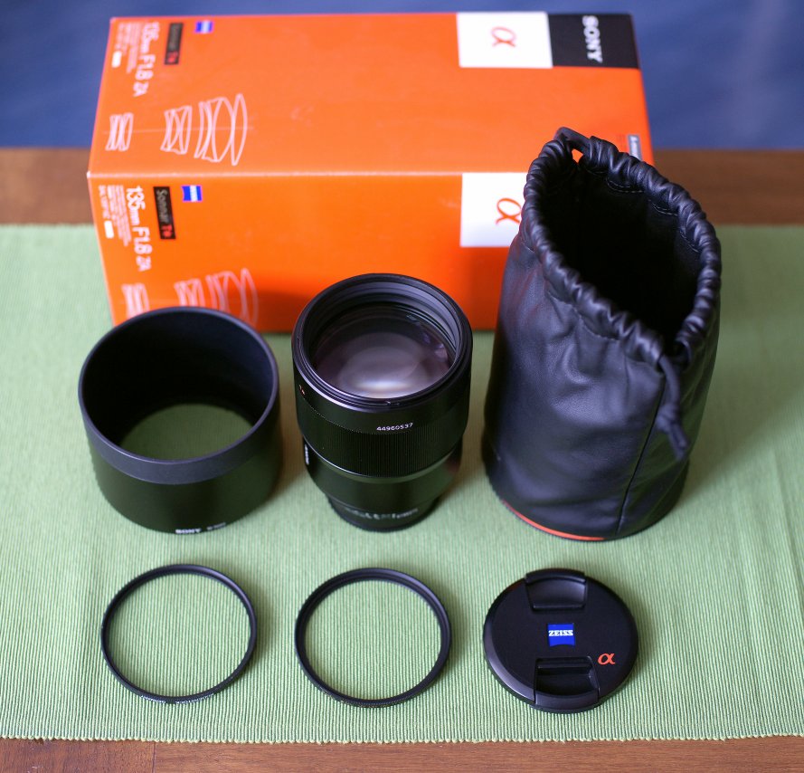 Sony Carl Zeiss Sonnar T*135mm f/1.8 ZA