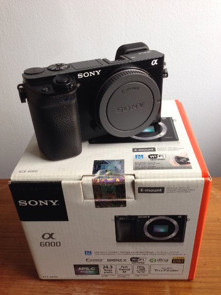 Sony a6000 body black + бонус вспышка Meike MK 320 sony