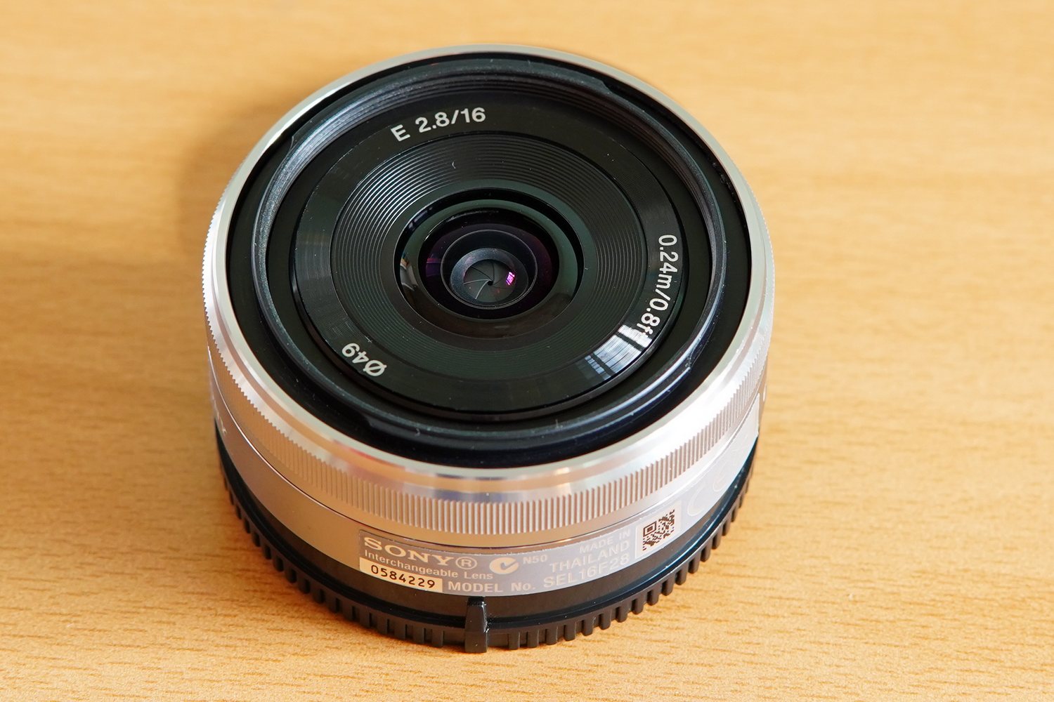 Sony 16mm f/2.8 E (SEL-16F28)