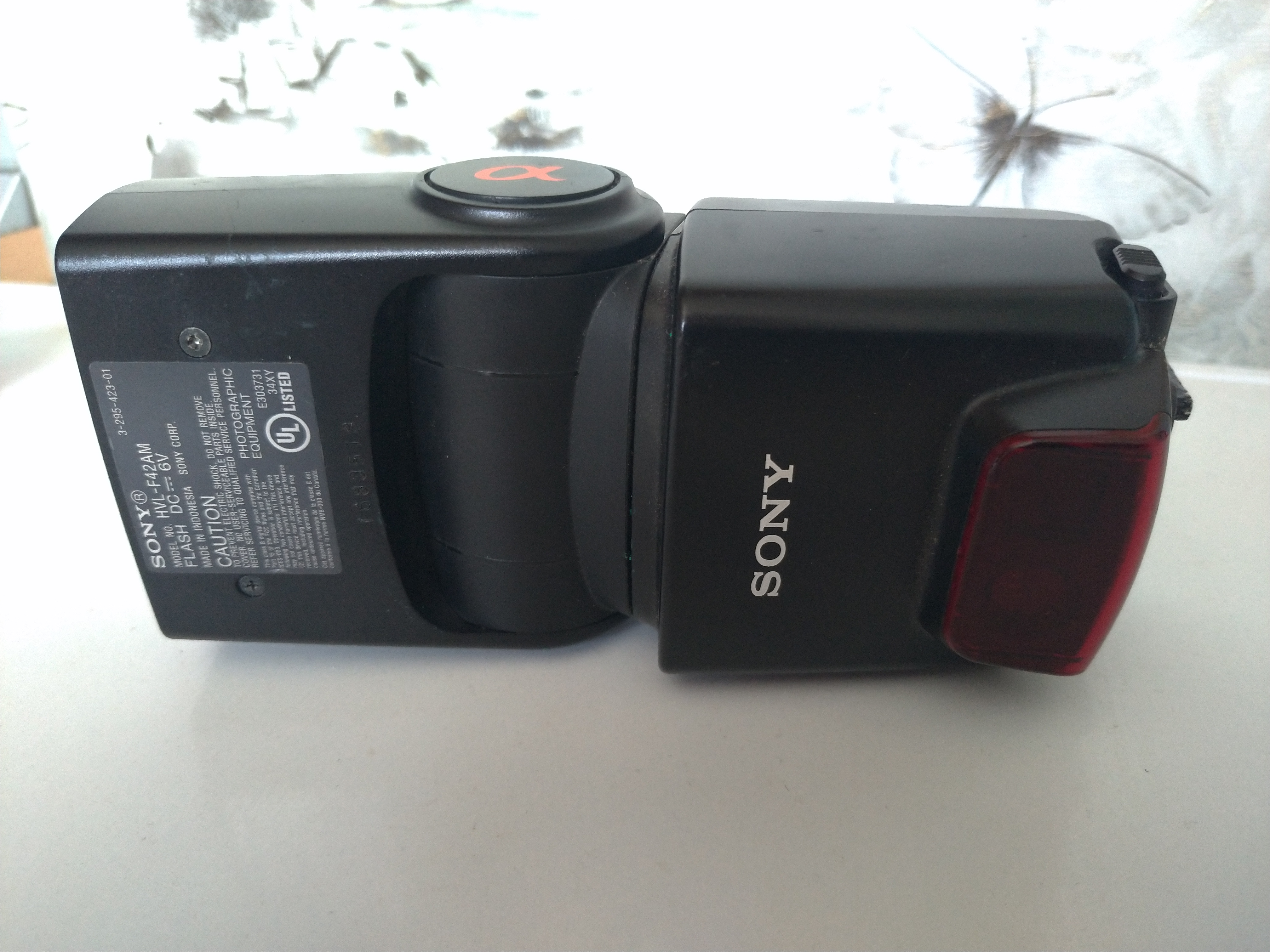 Вспышка Sony HVL-F42AM + аккумуляторы к ней + зарядник к ним