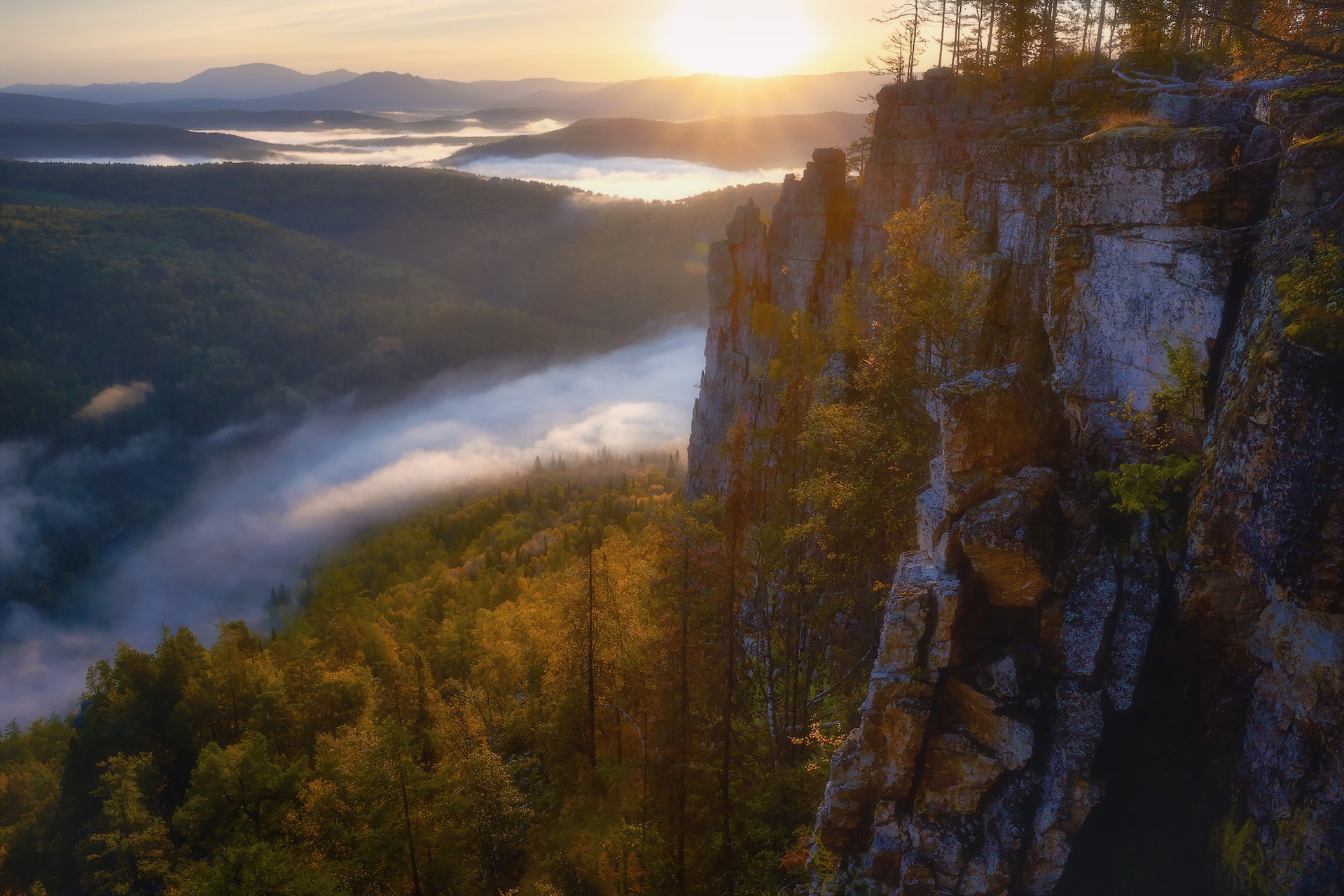 Утро на хребте Караташ