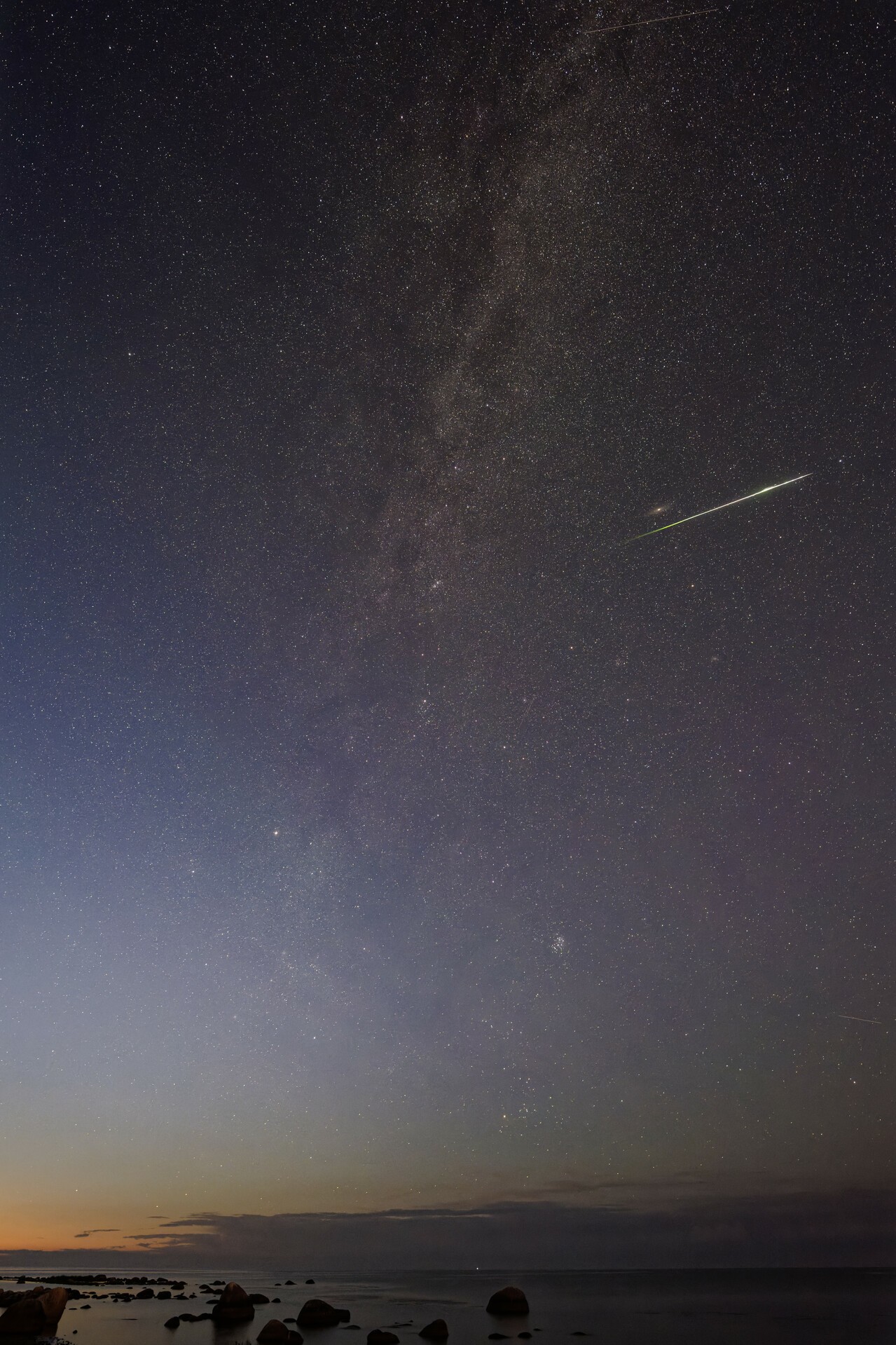 Первая проба 1.8/14GM. Млечный путь, Андромеда и метеор персеид.