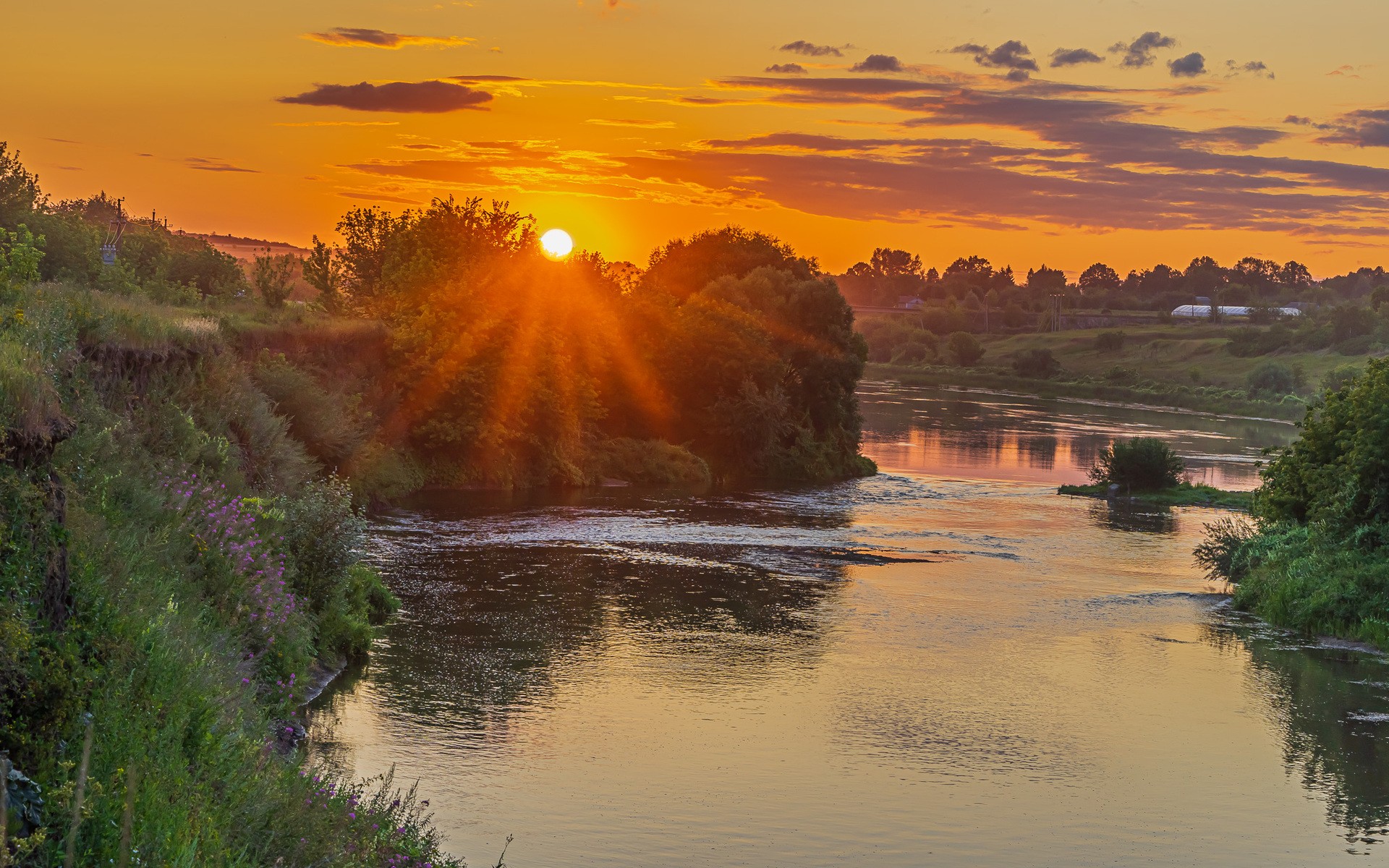 Закат солнца на реке Быстрая Сосна.