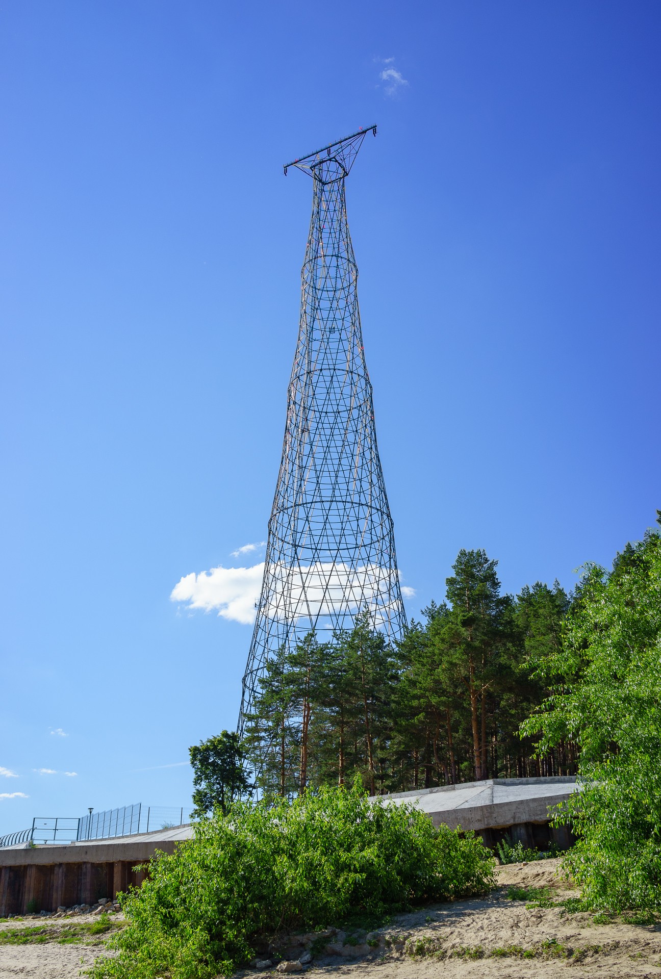 Шуховская башня на Оке