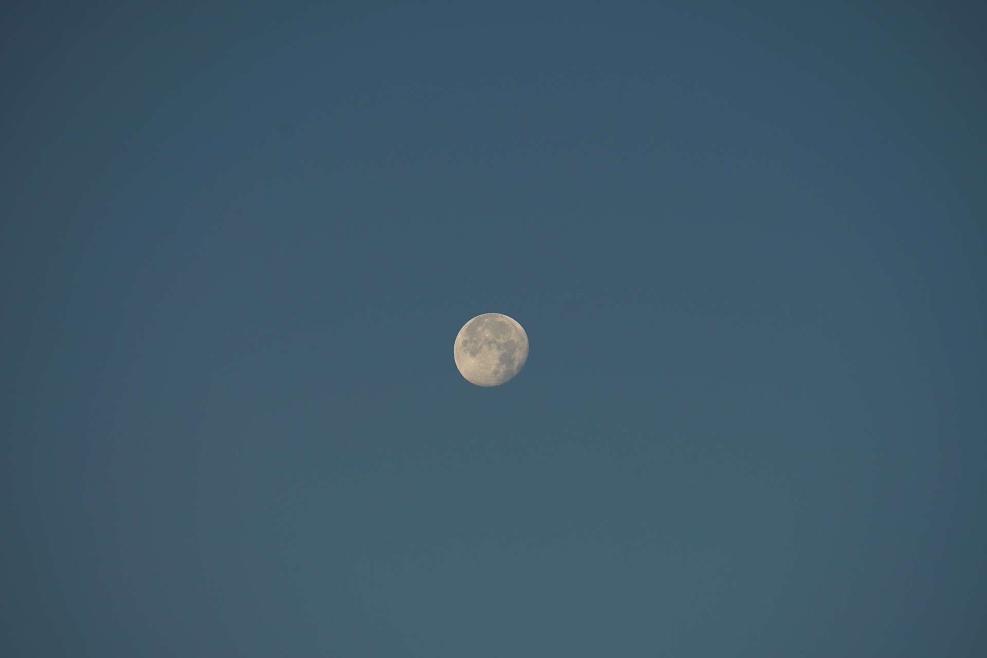 Утренняя Луна