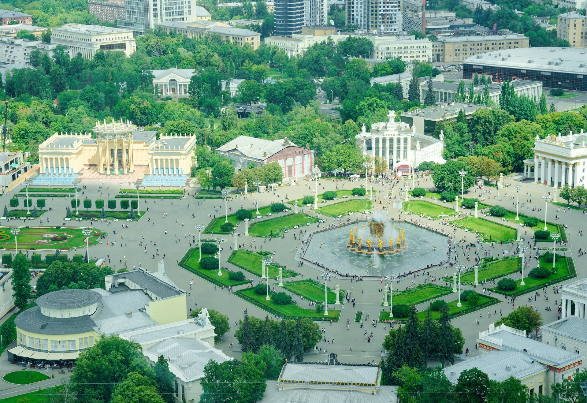 Детали. ВДНХ. Вид с "Солнца Москвы"