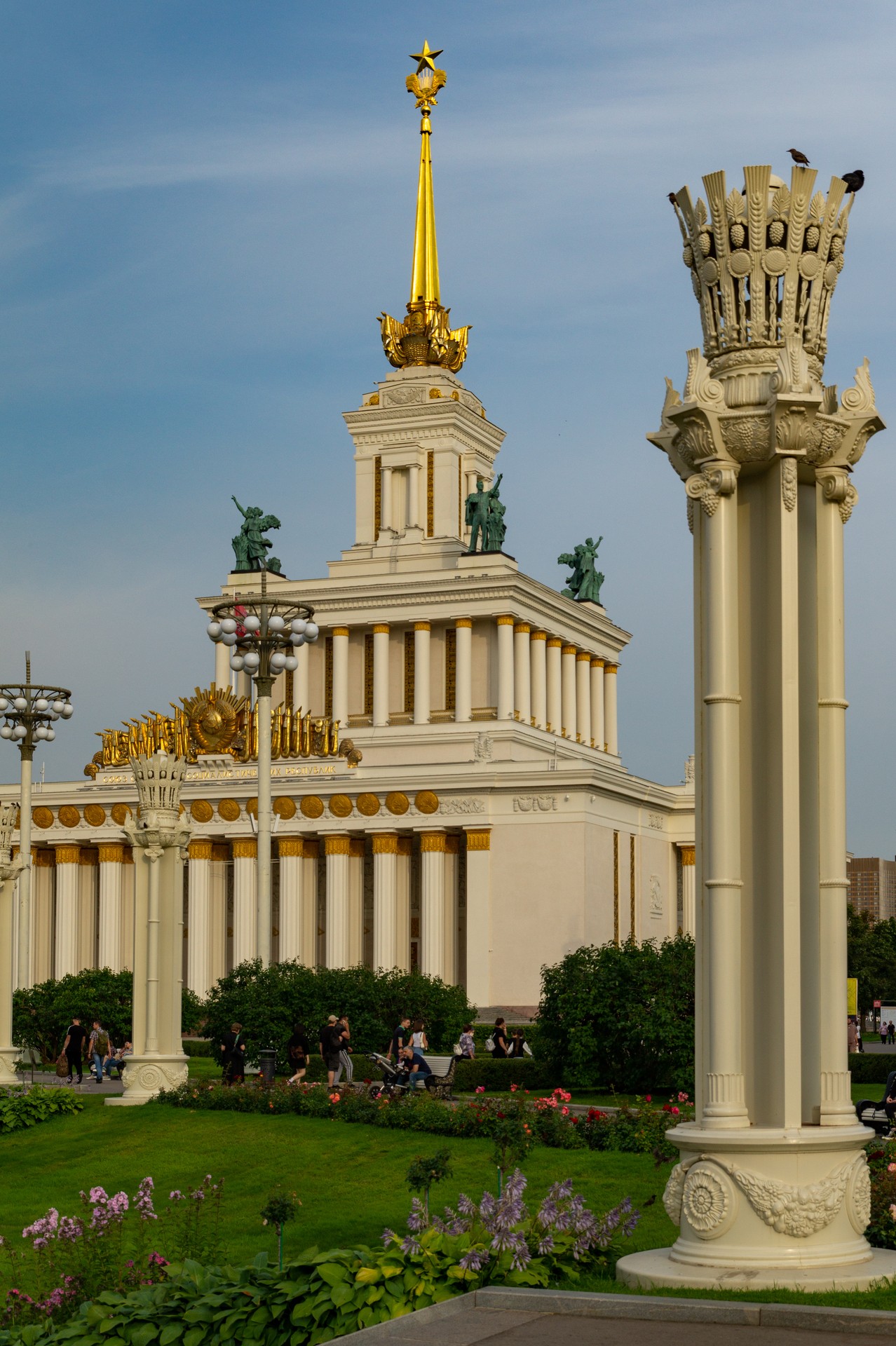 Монументальность советской архитектуры