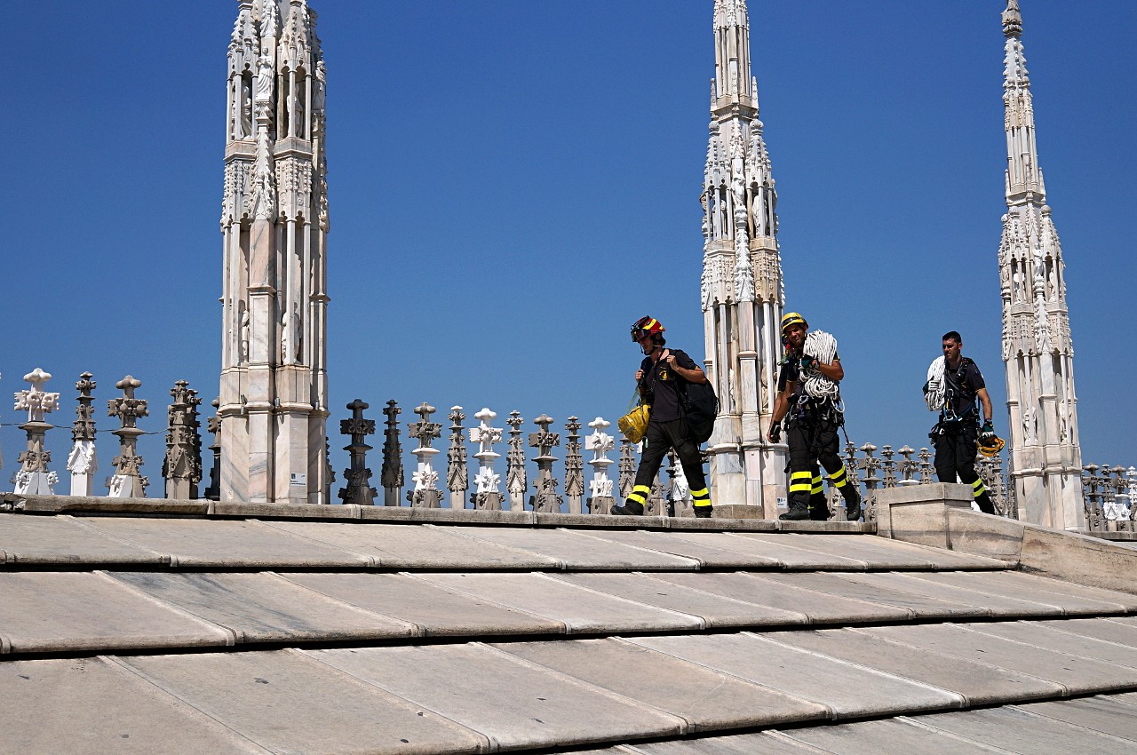 Duomo di Milano: "Отбеливатели"