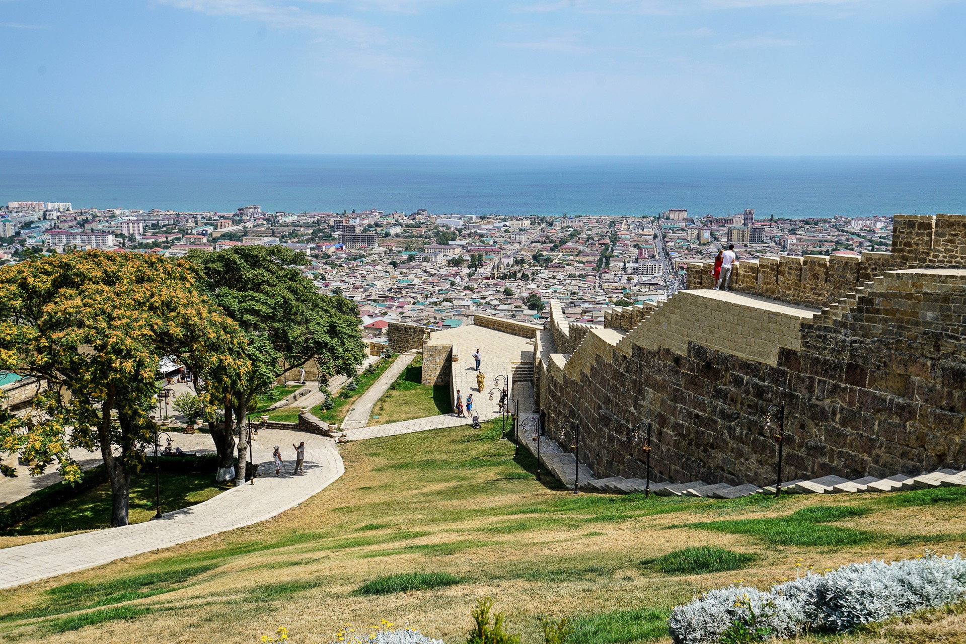 Стены крепости Дербента