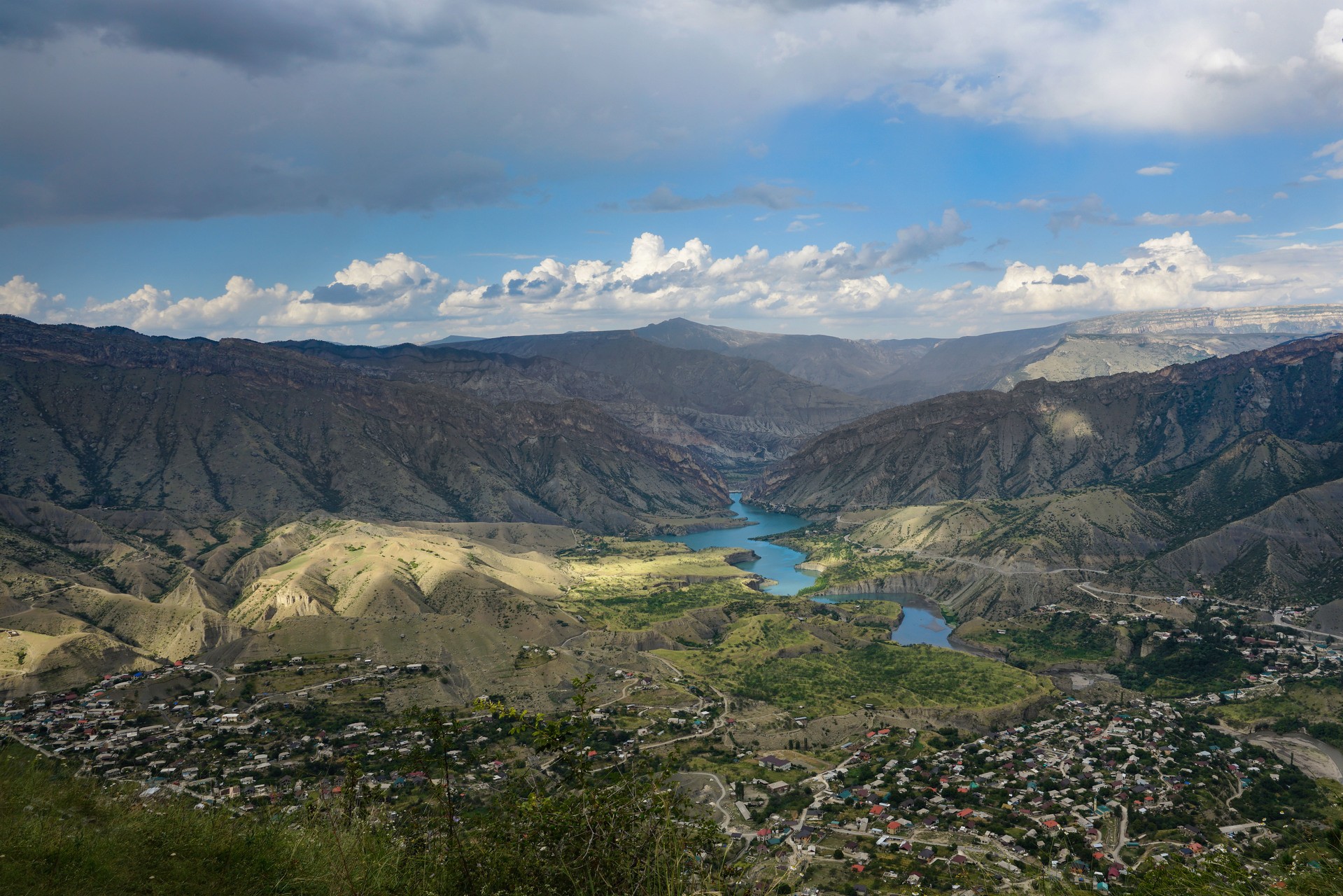 Вид на долину с Крепости Шамиля